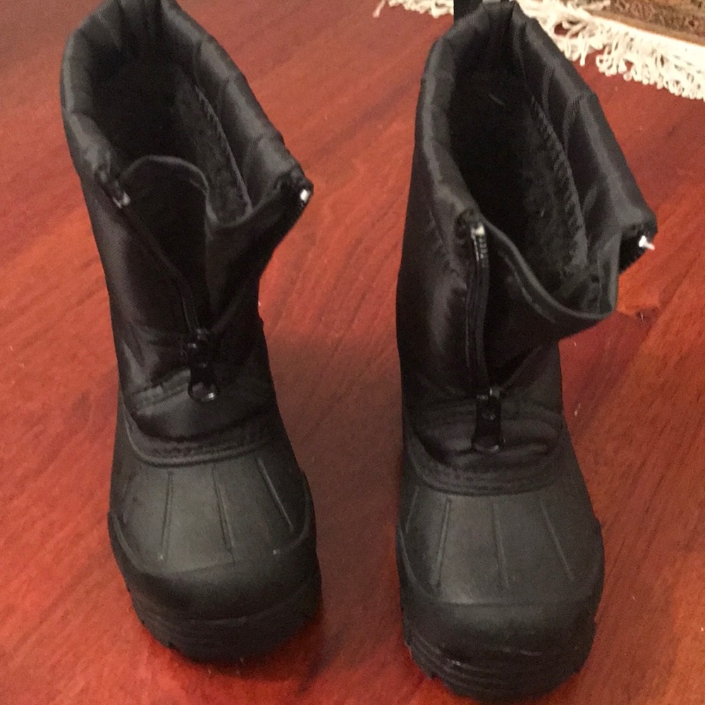 Kids Snowboots. Size 7